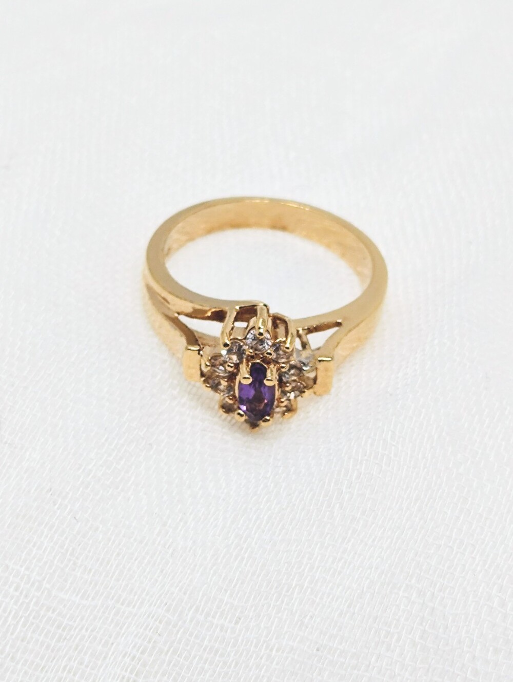 Elegant Size 7 Women's Gold Ring With Purple And Small Crystal Stones
